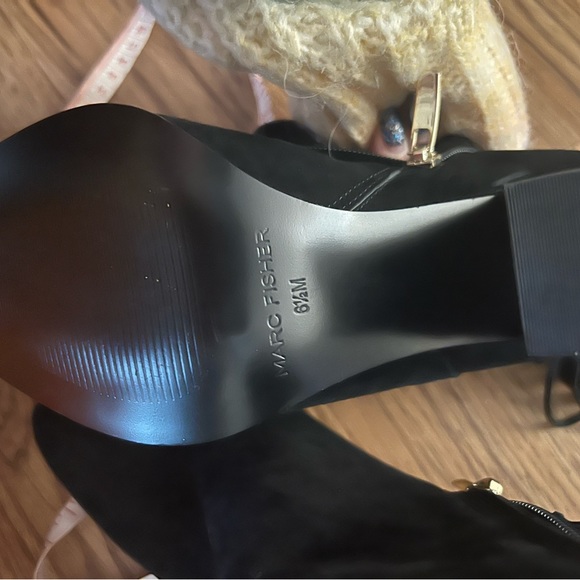 Nwob black booties fringe 6.5 dsw Marc fisher womens boots - Picture 5 of 9